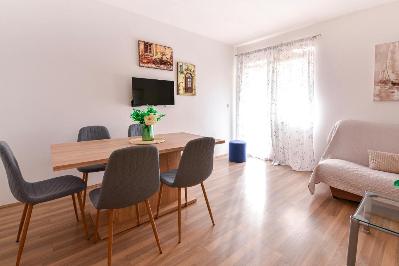 Apartmani Kristijan スヴェティ・ペタル エクステリア 写真