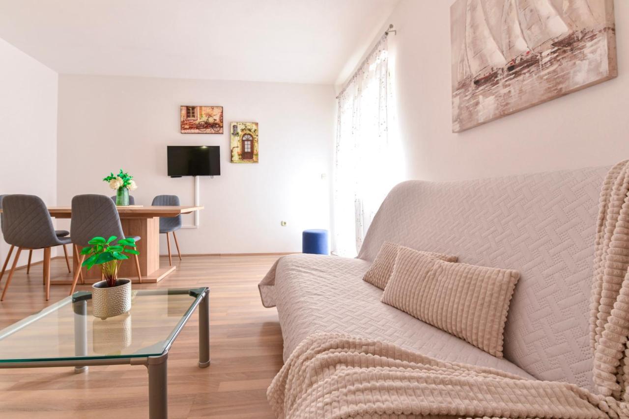 Apartmani Kristijan スヴェティ・ペタル エクステリア 写真