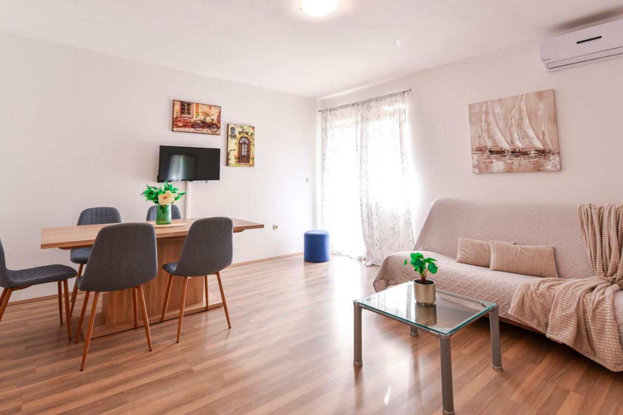 Apartmani Kristijan スヴェティ・ペタル エクステリア 写真