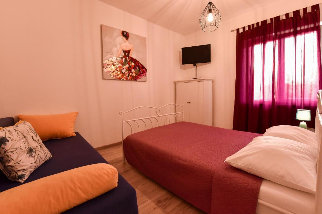 Apartmani Kristijan スヴェティ・ペタル エクステリア 写真