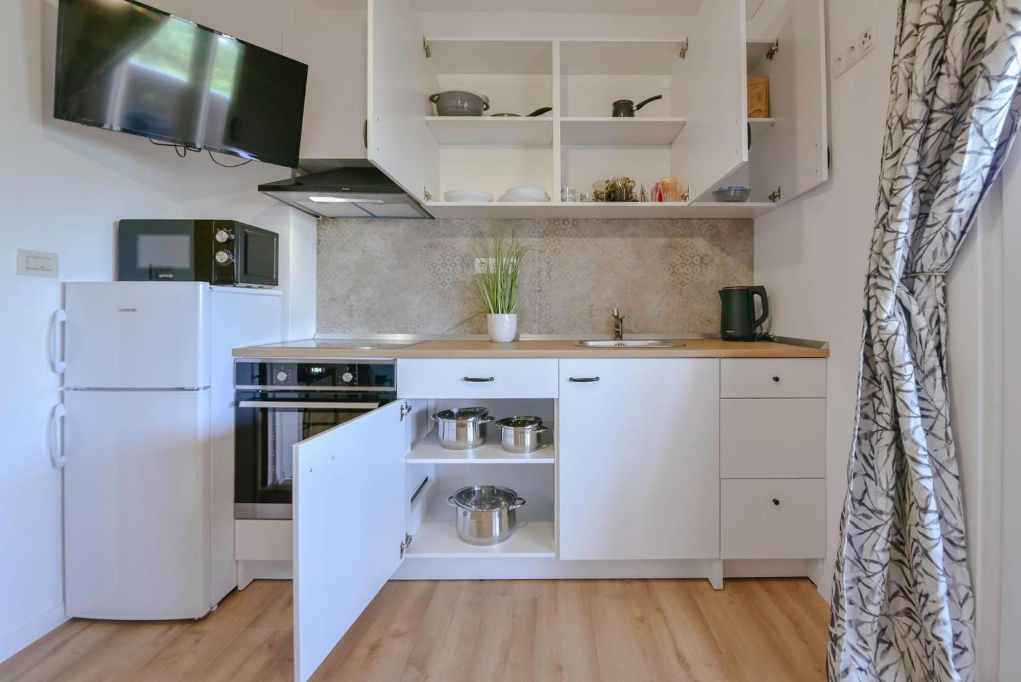 Apartmani Kristijan スヴェティ・ペタル エクステリア 写真
